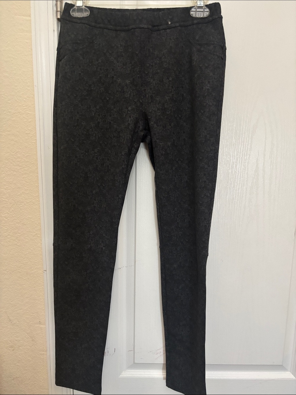 Sanctuary Skinny Black/Gray Leggings Pants Size M Elastic Waist NWOT